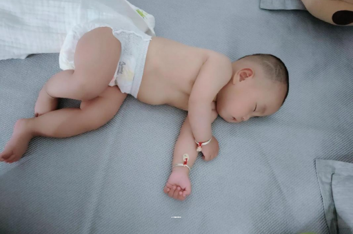 湛江怀孕多久会显肚子
